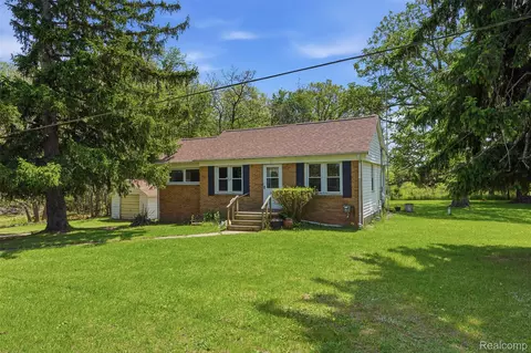 3405 W Coon Lake Rd, Marion, MI 48843
