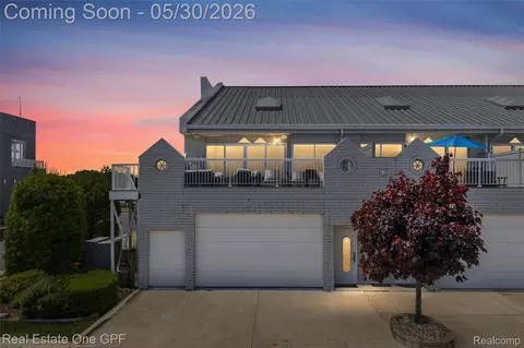 46 Evergreen Dr #1, Harrison, MI 48045