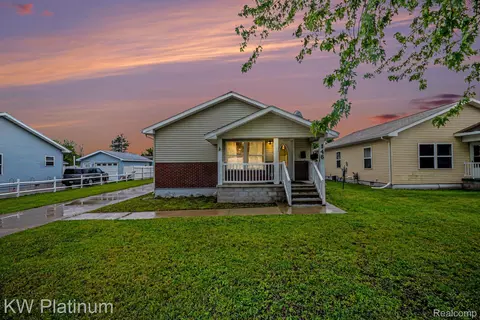 146 Rural St, Port Huron, MI 48060