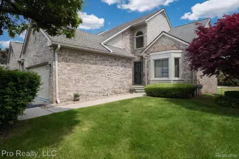 45317 Stonehedge Dr, Plymouth, MI 48170