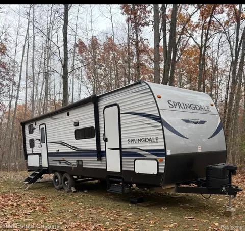 4701 Lake Rd, Farwell, MI 48622