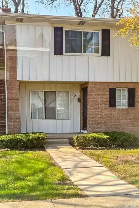 19942 Vernier Rd, Harper Woods, MI 48225