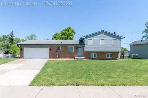 32704 Ann Arbor Trl, Westland, MI 48185