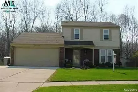 50309 Bellaire Dr, Chesterfield, MI 48047