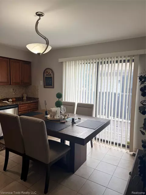 Dining - 2994 Roundtree Dr, Troy, MI 48083 photo 1 of 1