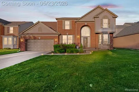33868 Monterra Ln, Sterling Heights, MI 48312