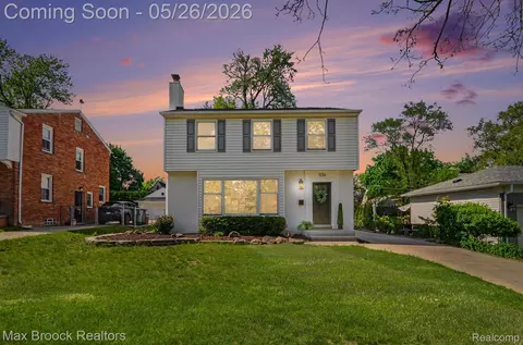 1136 Murdock Ave, Royal Oak, MI 48073