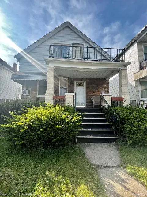 2006 Norwalk St, Hamtramck, MI 48212