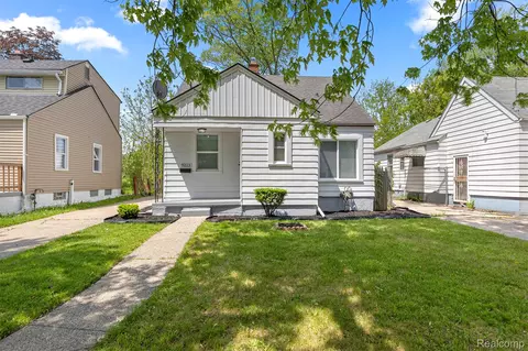 9213 Stout St, Detroit, MI 48228