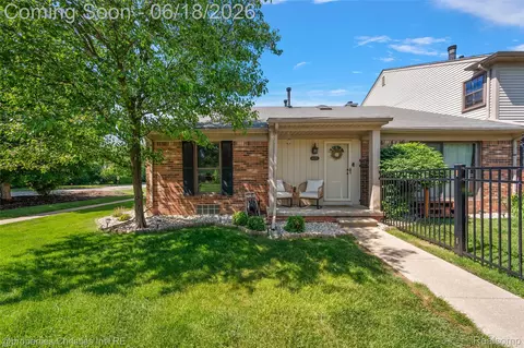 41374 Southwind Dr, Canton, MI 48188