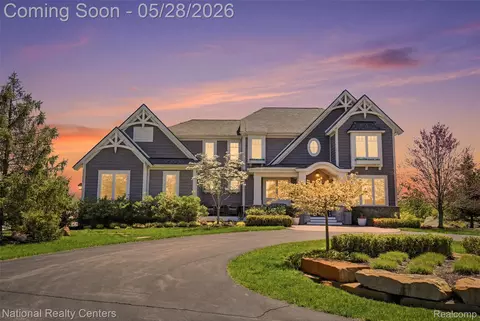 5310 Pontiac Trl, Northfield, MI 48105
