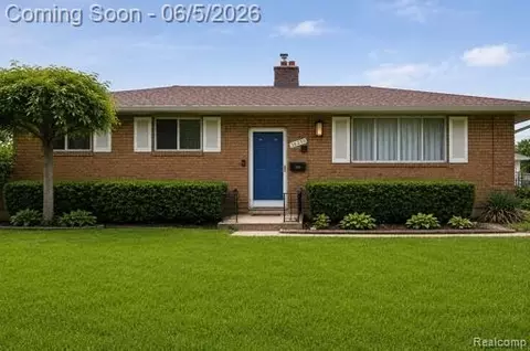 36250 Woodingham St, Clinton Township, MI 48035