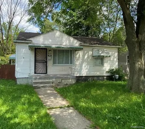 6530 Ashton Ave, Detroit, MI 48228