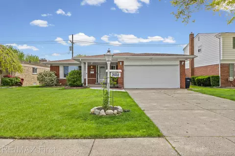 34356 Greentrees Rd, Sterling Heights, MI 48312