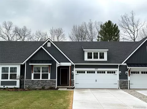 283 Canyon Creek Ct #30, Marion, MI 48843