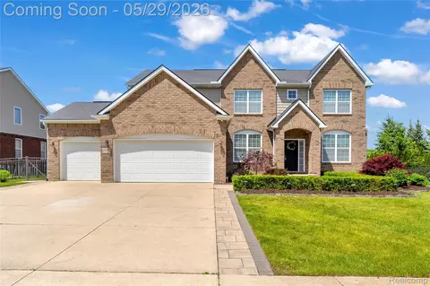 1977 Hazel Nut Ln, Troy, MI 48085