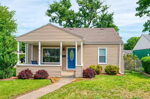 25550 Pennie St, Dearborn Heights, MI 48125