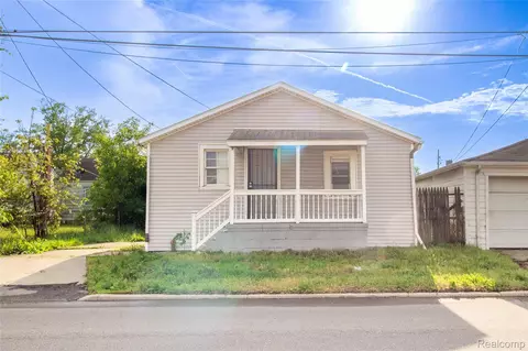6444 Ashton Ave, Detroit, MI 48228