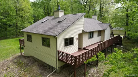 8180 Tipsico Trl, Rose, MI 48442