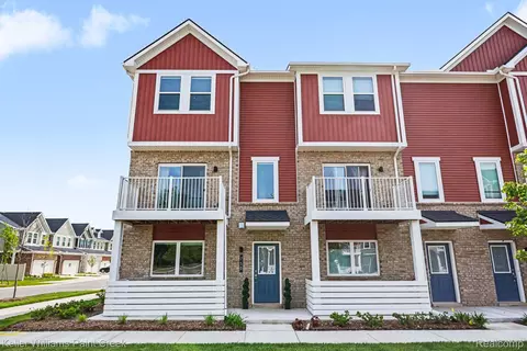 750 Huntley Ln, Troy, MI 48085