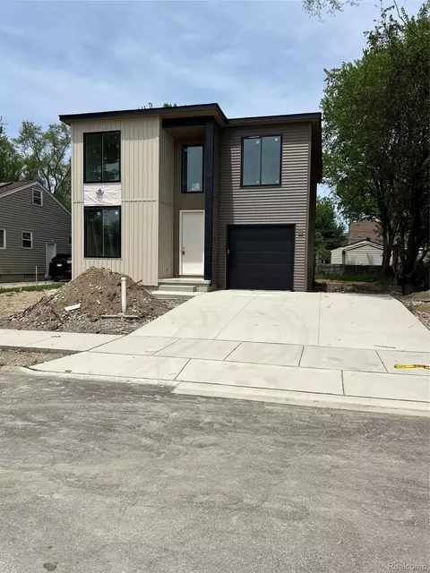1335 E Cambourne St, Ferndale, MI 48220