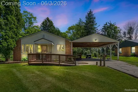 2491 Crystal Dr, Ann Arbor, MI 48108