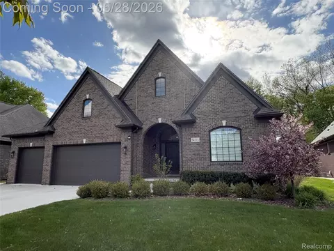 54311 Lawson Creek Dr, Shelby Township, MI 48316