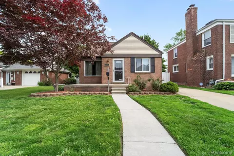 12754 Catalpa St, Southgate, MI 48195