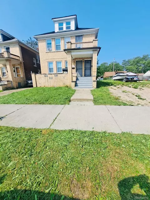 4215 Dickerson St, Detroit, MI 48215