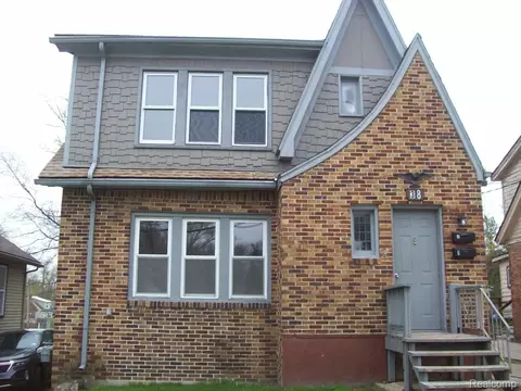 38 Cadillac St, Pontiac, MI 48342