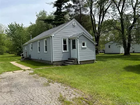 1782 Maple Rd, Kimball, MI 48074