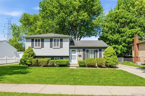 224 S Norma St, Westland, MI 48186