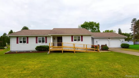 2520 Nandi Hills Trl, Flint, MI 48473