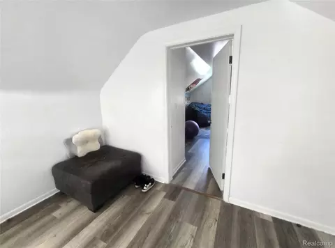 Entry Way - 3224 Circle Dr, Flint, MI 48507 photo 2 of 2