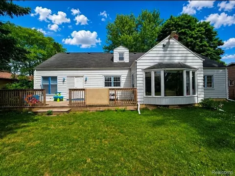 Exterior - 3224 Circle Dr, Flint, MI 48507 photo 1 of 2