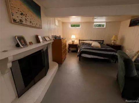 Bedroom - 3224 Circle Dr, Flint, MI 48507 photo 5 of 5