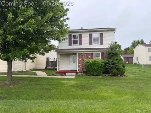 2824 S Roundtree Dr #2824, Troy, MI 48083