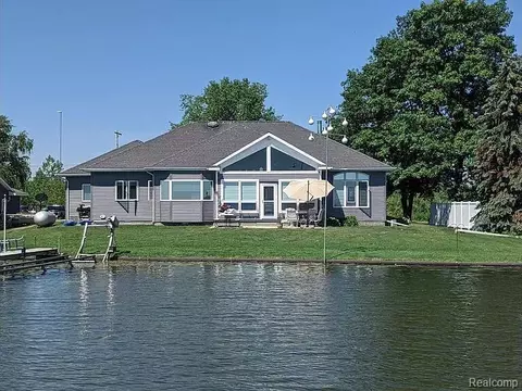 5871 Sandy Dr, Standish, MI 48650