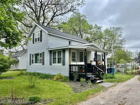 207 Court St S, Standish, MI 48658