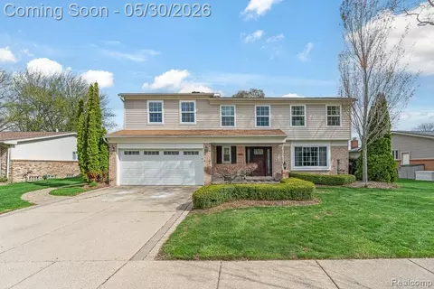 1847 Lyster Ln, Troy, MI 48085