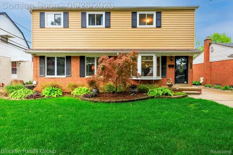 430 N Batchewana St, Clawson, MI 48017