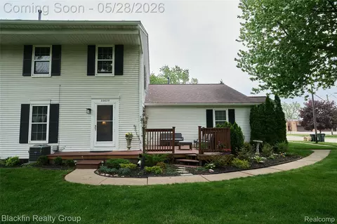 22625 Martin Rd, Saint Clair Shores, MI 48081