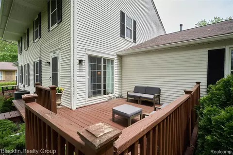 22625 Martin Rd, Saint Clair Shores, MI 48081