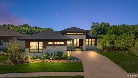 49266 Villa Ct, Novi, MI 48374