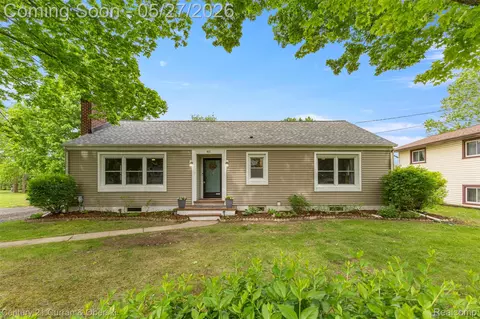 411 S Adrian St, Tecumseh, MI 49286