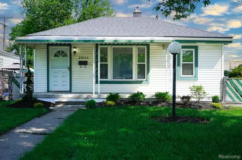 29114 Richard St, Westland, MI 48186