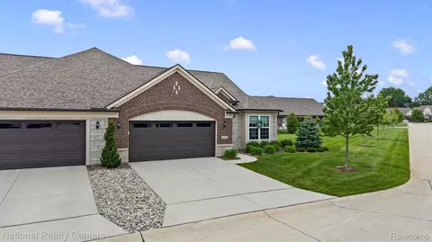 40605 Aster Ct, Clinton Township, MI 48036