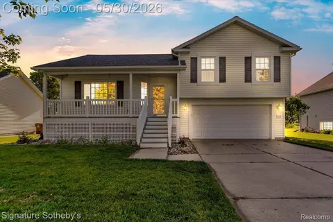 422 Coventry Ln, Mason, MI 48854