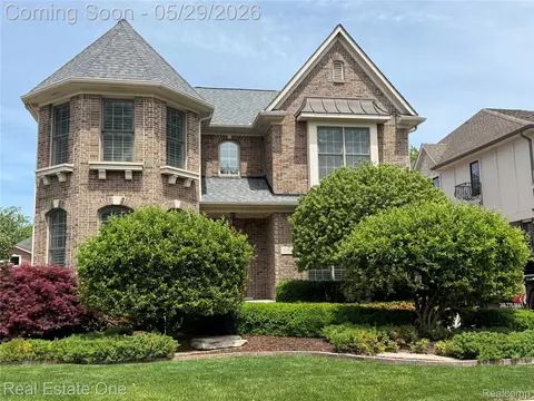 306 Woodward Ave, Rochester, MI 48307