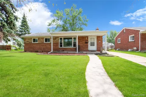 3822 Rome Ave, Warren, MI 48091